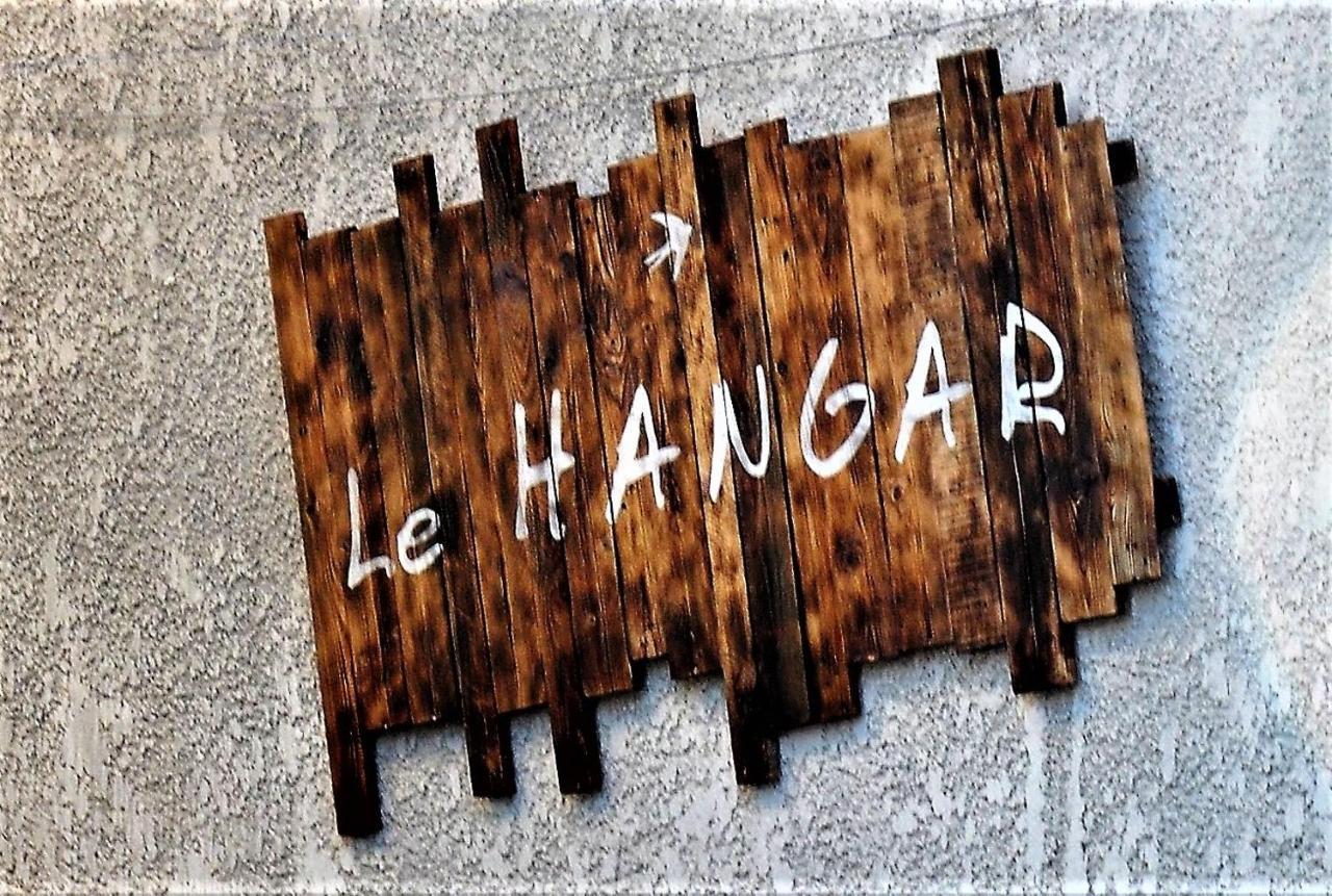 Le Hangar Saint-Jean-d'Angely Ngoại thất bức ảnh